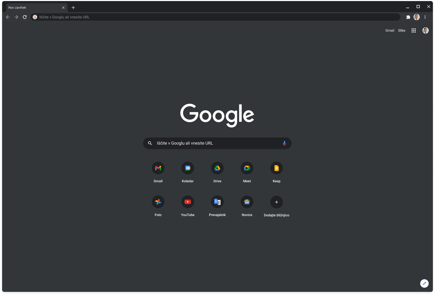 V oknu brskalnika Chrome v temnem načinu je prikazan naslov Google.com.